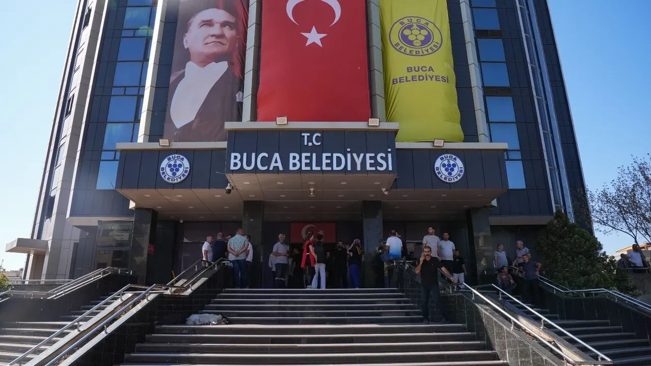 Buca Belediyesi’ne 150 Milyon Liralık Borç Nedeniyle Haciz Şoku