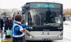 İETT'de ilk kadın metrobüs denetim amiri iş başında