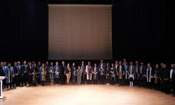 SAU, Bilimsel Başarının Rotasını Çizen İsimleri Ödüllendirdi