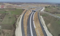 İzmit–Kandıra bağlantı yolu heyelan nedeniyle trafiğe kapandı