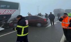 Sivas–Kayseri Karayolu’nda yoğun sis zincirleme kazaya yol açtı