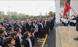 Okullarda 6 Şubat Depremi İçin Saygı Duruşu