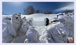 Erciyes’te Jandarmaya Zorlu Kış Eğitimi