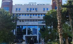 Antalya’da SGK İl Müdürü’nün de Aralarında Bulunduğu 3 Şüpheli Rüşvet Soruşturmasında Tutuklandı