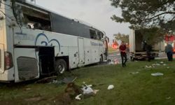 Kayseri’de Yolcu Otobüsü İle Akaryakıt Tankeri Çarpıştı: 35 Yaralı