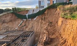 Pendik’te İnşaat Alanındaki Toprak Kayması Nedeniyle 9 Katlı Bina Tahliye Edildi
