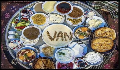 Dünyanın sofrası Van Kahvaltısı 7. kez Van’da kuruldu