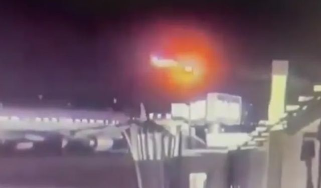 ABD'de Uçak ile helikopter çarpıştı!