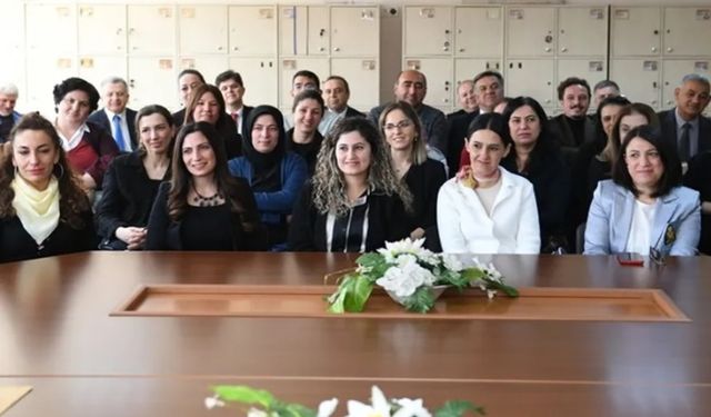 315 bin 856 öğretmen 'ünvan'a kavuştu