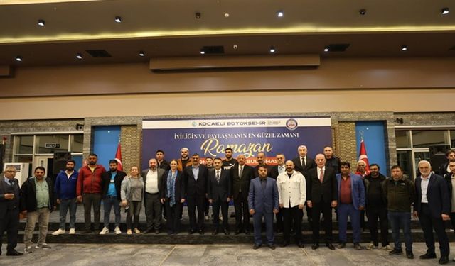 Kocaeli’de Roman vatandaşlar iftarda buluştu