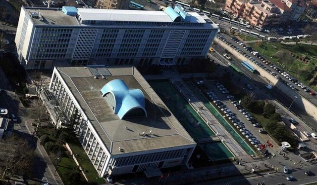 CHP’li belediyelere yolsuzluk soruşturması sürüyor: 38 kişi adliyede