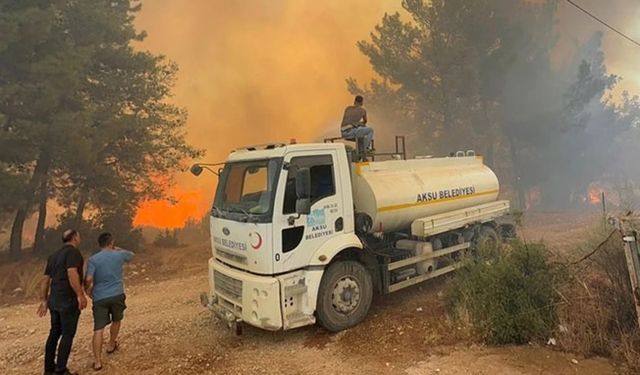 Antalya Aksu’da orman yangını: Müdahale sürüyor