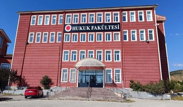 Hukuk fakültelerine girişte başarı sıralaması barajı yeniden güncellendi