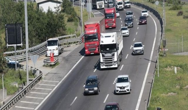 Kocaeli'de D-130 Karayolu’na Ağır Vasıta Yasağı Geliyor!