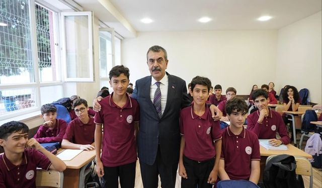 Bakan Tekin, Bakü Türk Anadolu Lisesi Ahmetli Yerleşkesi'nin Açılış Töreni'ne katıldı