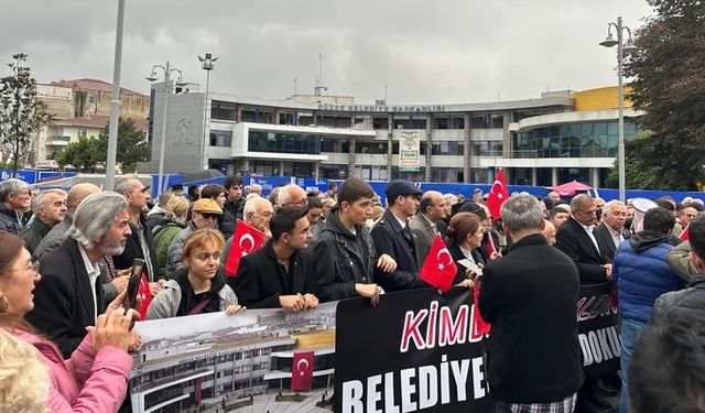 Düzce'de belediye binasının yıkımına tepki!