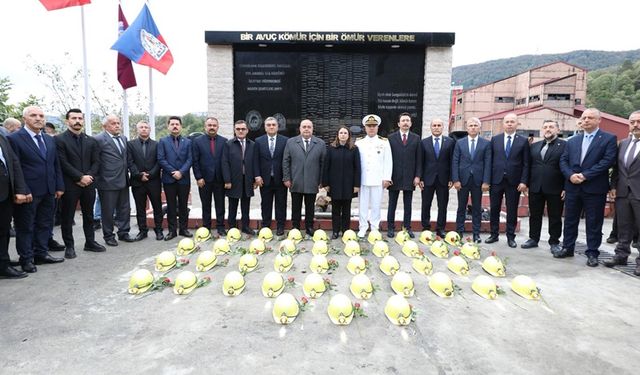 Amasra’daki maden faciasında hayatını kaybeden 43 madenci anıldı