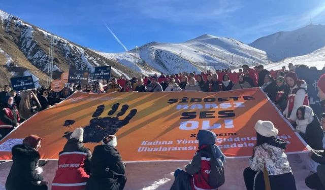 Palandöken’de 'Şiddete Karşı Tek Yürek'