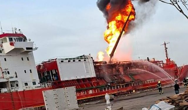 Ukrayna'daki Türk gemisi isabet aldı!