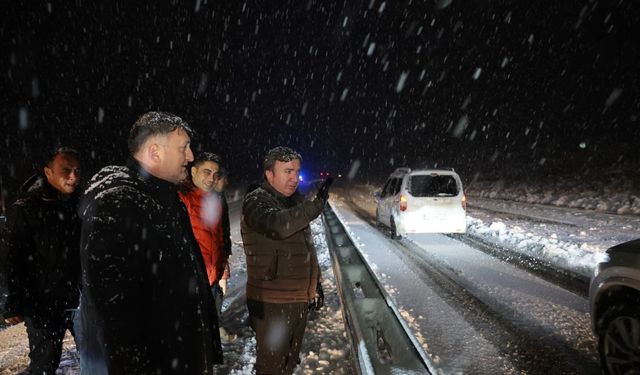 Vali Aydoğdu, Karla Mücadele Çalışmalarını Yerinde İnceledi