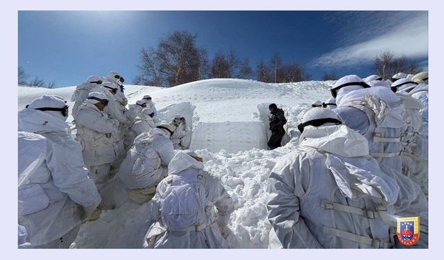 Erciyes’te Jandarmaya Zorlu Kış Eğitimi