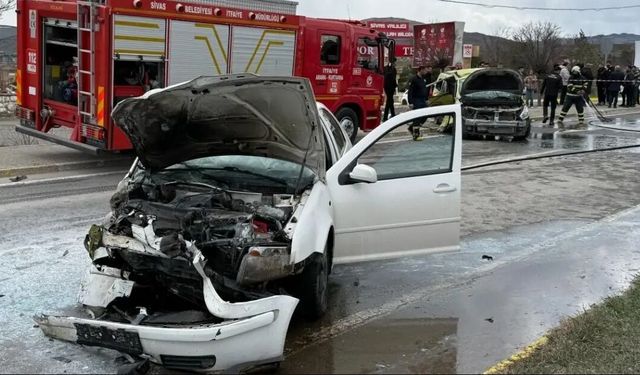 Sivas’ta korkutan kaza: 4’ü futbolcu 6 yaralı