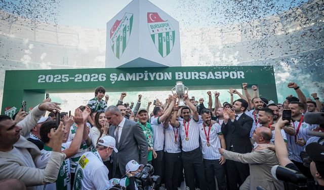 1. Lig'e Yükselen Bursaspor, Kupasını Aldı