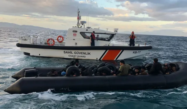 İzmir açıklarında operasyon: 40 düzensiz göçmen yakalandı