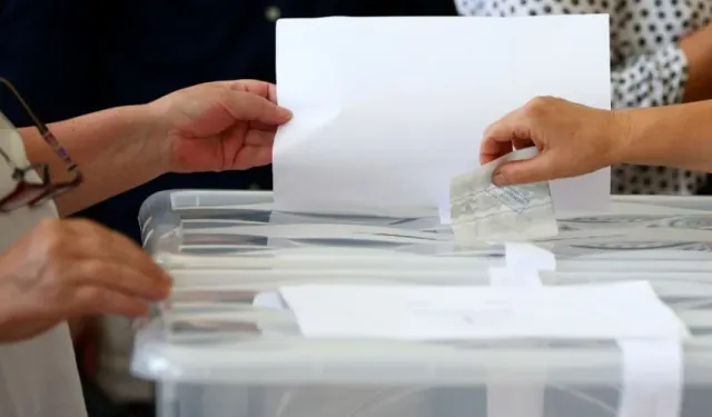 6 belde ve yüzlerce mahallede seçmenler sandık başına gidiyor