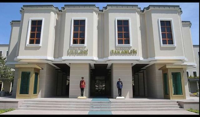 İçişleri Bakanlığı iki belediye başkanını görevden uzaklaştırdı