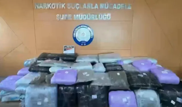 Narkotikten dev operasyon: 371 kilo uyuşturucu ele geçirildi