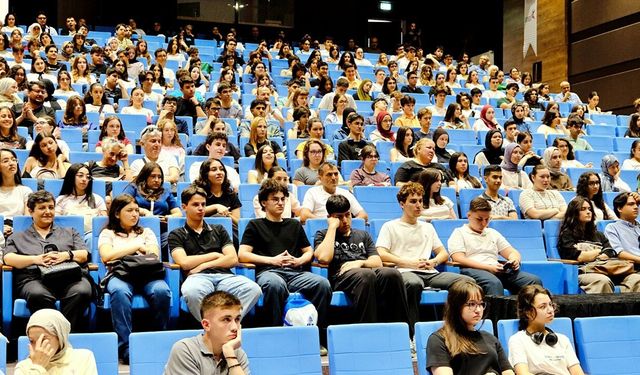 Lise Öğrencileri GTÜ’de Bilimle Tanıştı