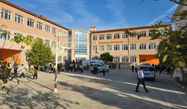 Turgutlu’da Okul Önünde Silahlı Saldırı Düzenleyen Şüpheli Öğrenci Yakalandı