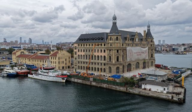Bakan Ersoy: Haydarpaşa Garı’ndaki Ahşap Kazıkların Yüzde 80’i Yok Oldu