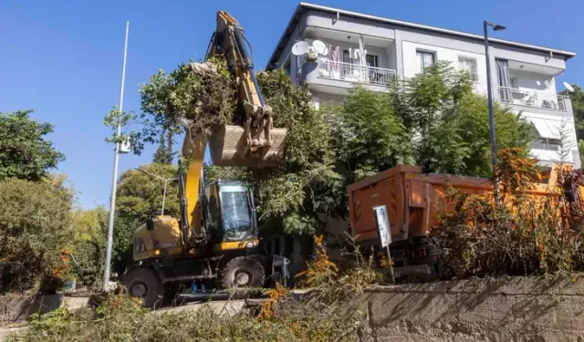 İzmir Yağışlara Hazırlanıyor! Derelerde Taşkın Mesaisi