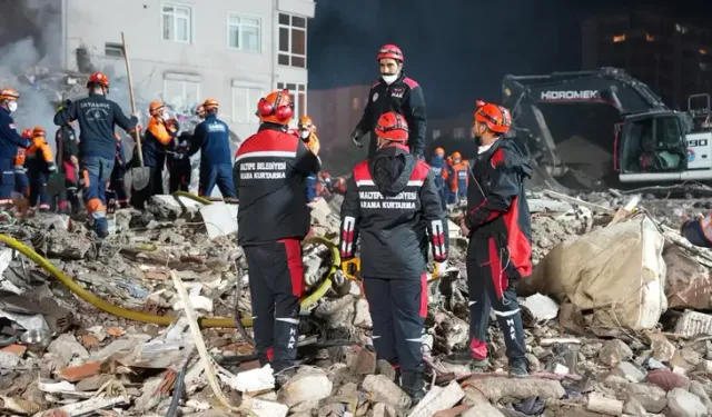 Maltepe’de Çöken Binada Can Kaybı Sayısı Beşe Yükseldi