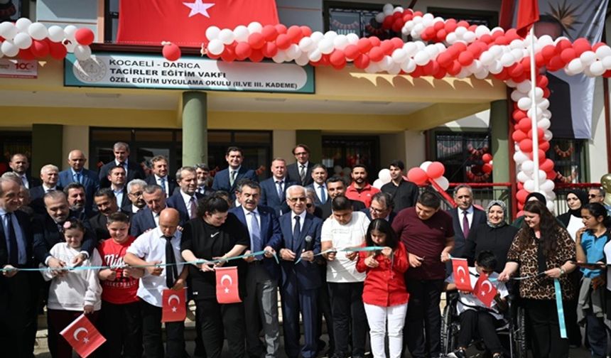 Milli Eğitim Bakanı Yusuf Tekin, Kocaeli’de Açılışlara Katıldı