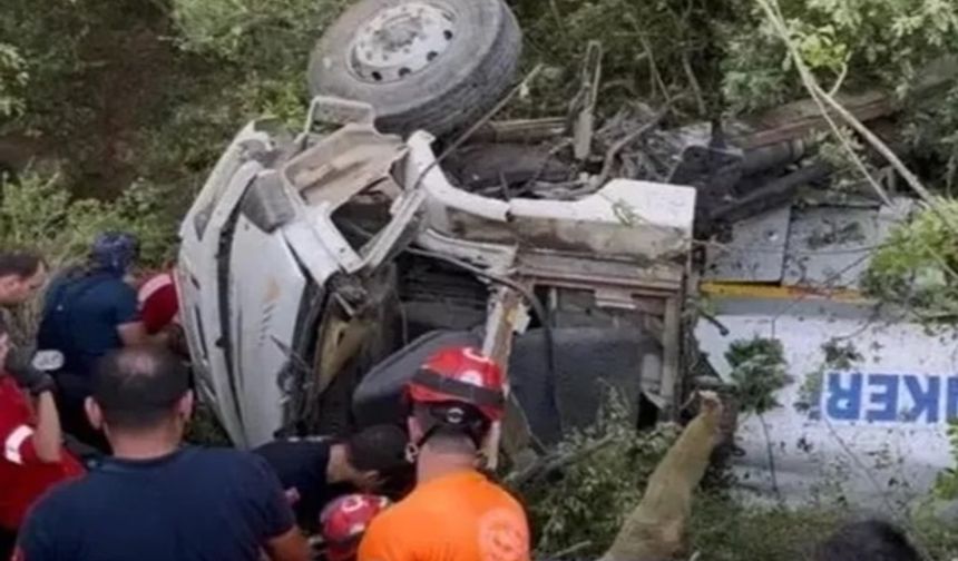 Bursa'da yangına su taşıyan tanker devrildi: 3 kişi öldü