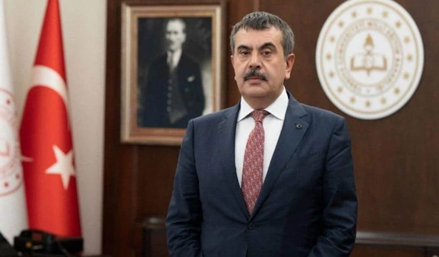Bakan Tekin: Üniforma uygulamasına geçiş velilerin yükünü hafifletecek
