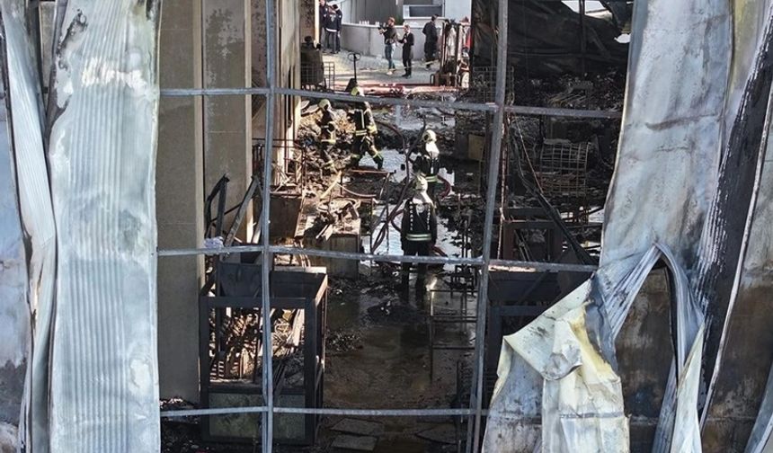 Kocaeli’deki Fabrika Yangınında Ölü Sayısı 7’ye Yükseldi