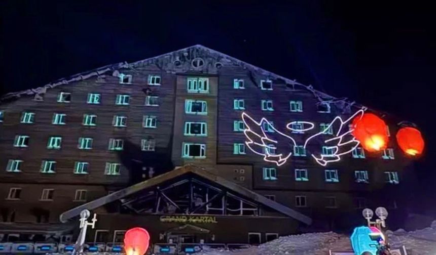 Kartalkaya faciasında yaşamını yitirenler otel önünde anıldı