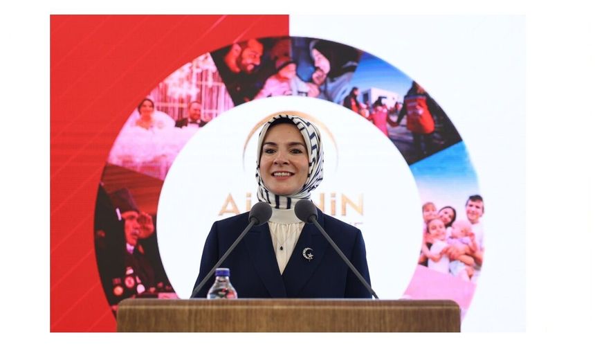 Doğum ve Babalık İzinleri Artıyor, 15 Yaş Altına Sosyal Medya Düzenlemesi Geliyor