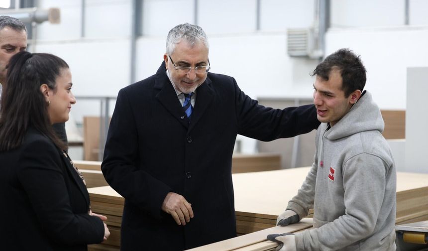 Bakan Işıkhan Trabzon’da Fabrikaları Ziyaret Etti: Üretim ve İstihdam Vurgusu