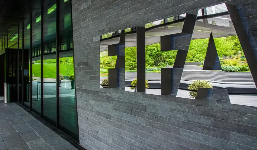 FIFA'dan 3 Türk kulübüne 3 dönem transfer yasağı