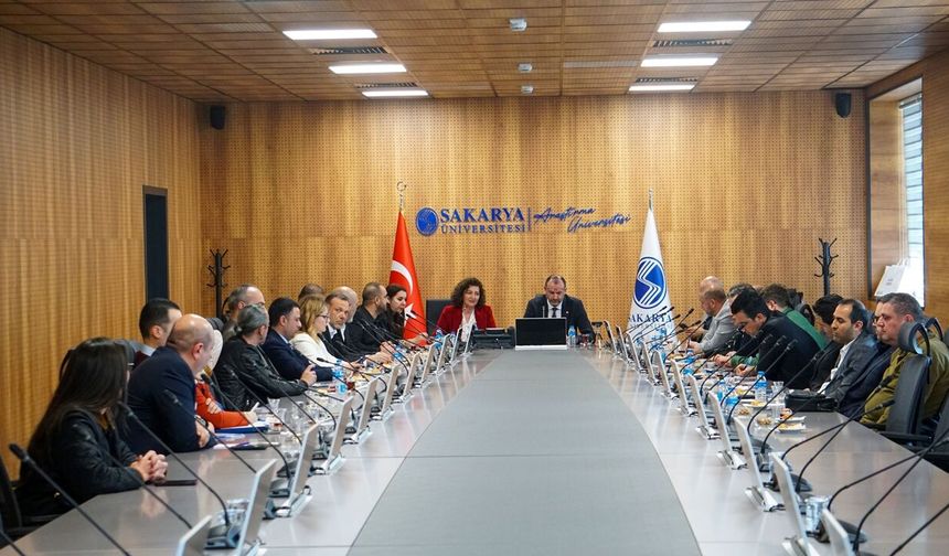 SAU İşletme Fakültesi Yeni Danışma Kurulu Toplandı