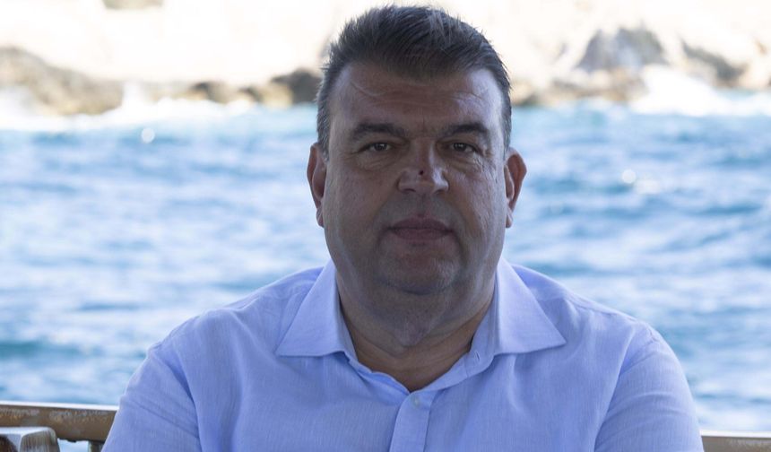 İzmir’de  Seferihisar Belediye Başkanı  Dahil 12 Kişi Tutuklandı