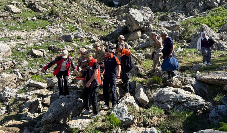 Ters Laleler Bölgesinde Yaralanan Vatandaş Ekiplerin Çalışmasıyla Kurtarıldıv