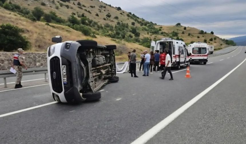 Gaziantep'ten Erzurum'a giden minibüs devrildi