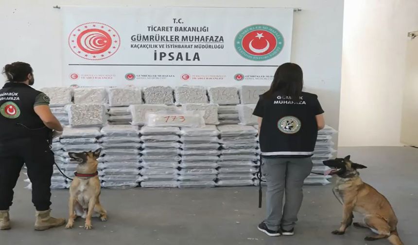 İpsala Sınır Kapısı’nda Karavana Gizlenen 387 Kilo Uyuşturucu Yakalandı