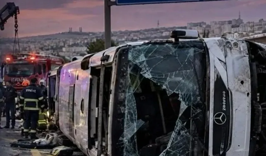 Gaziantep’te servis midibüsü ile otomobil çarpıştı: 7 ölü
